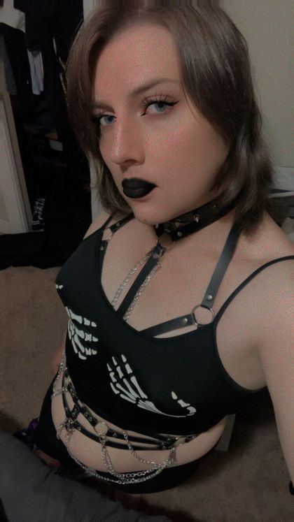 vivianvllain OnlyFans picture