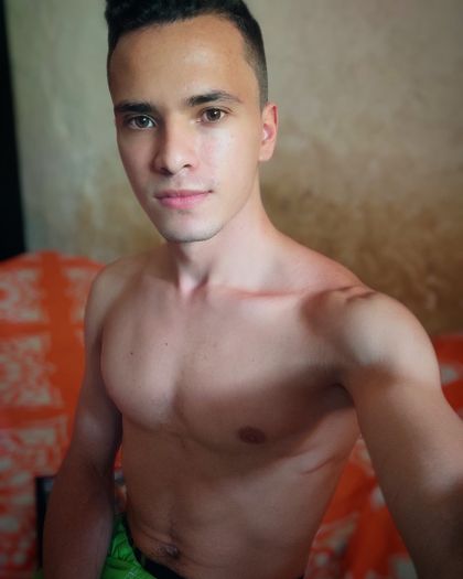victor_arias123 OnlyFans picture
