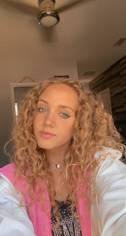 nicoleholland OnlyFans picture