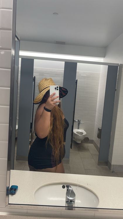 yourfavscorpio22 OnlyFans picture
