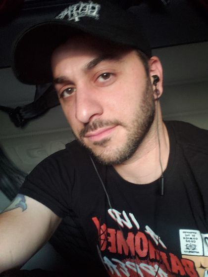 sarokh OnlyFans picture