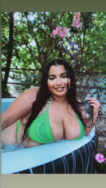 curvybaybee13 OnlyFans picture