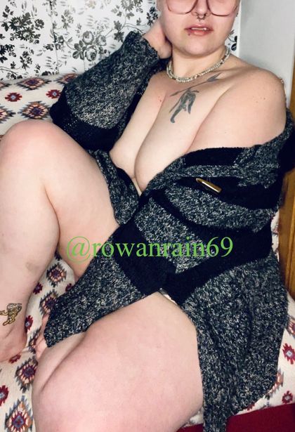 rowanrain69 OnlyFans picture