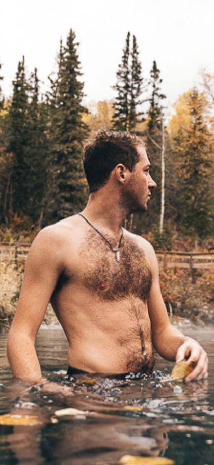 nakedtravelz OnlyFans picture