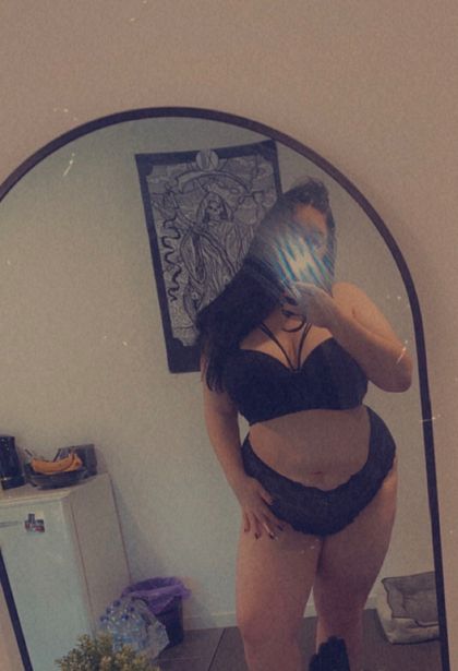 forbiddenhon3y OnlyFans picture