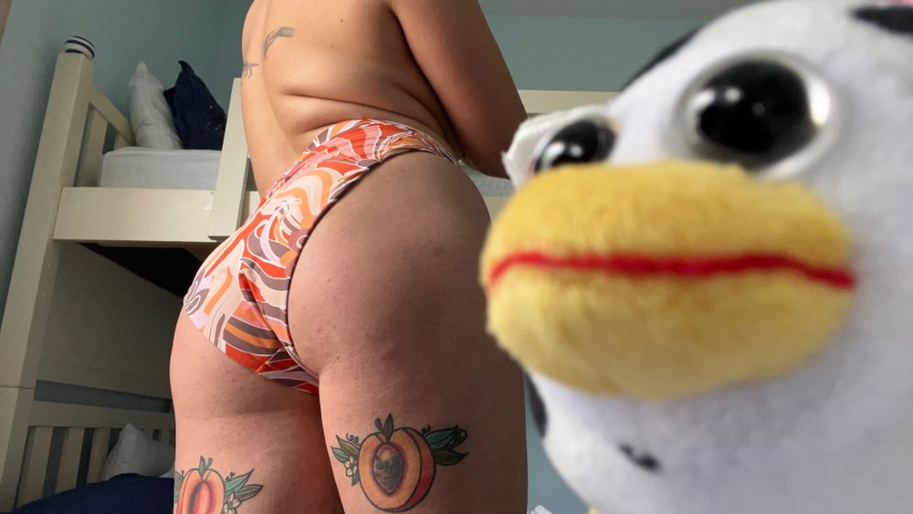 peaches_and_pussy OnlyFans profile picture