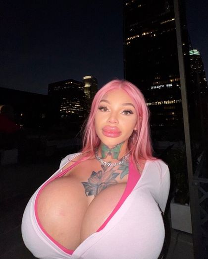 only1valenciahallxxl OnlyFans picture