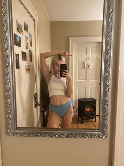 holypocket OnlyFans picture