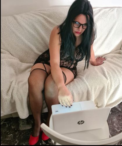 sabrinawifehots OnlyFans picture