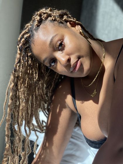 essence555 OnlyFans picture