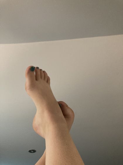 countryfeetliving OnlyFans picture