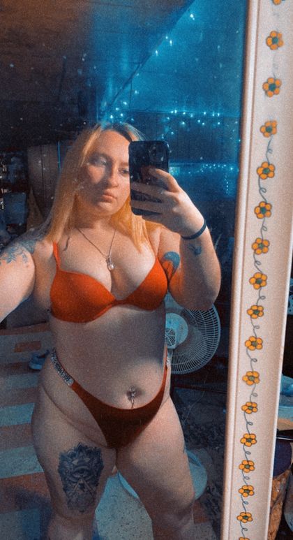 novapayge OnlyFans picture