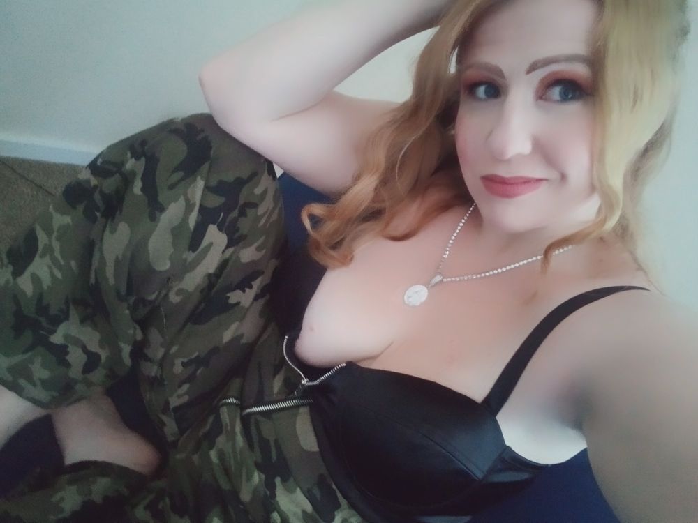 crystalleezy OnlyFans profile picture