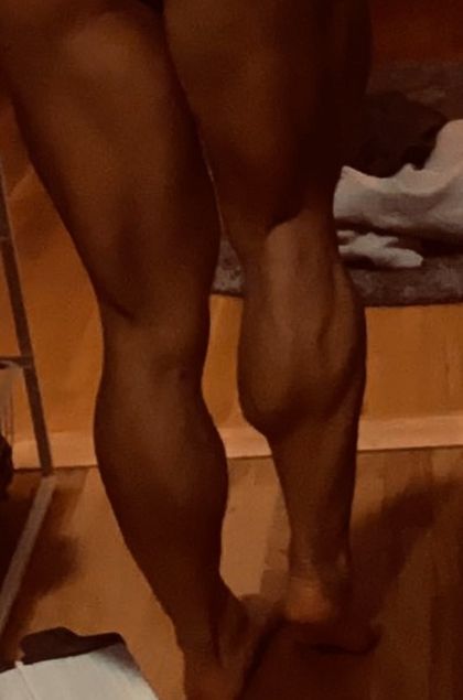 swecalvesandfeet OnlyFans picture