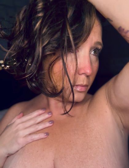 hotwife_nxtdoor OnlyFans picture