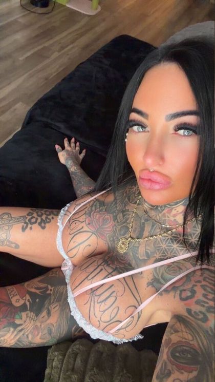 sabrinalepage OnlyFans picture