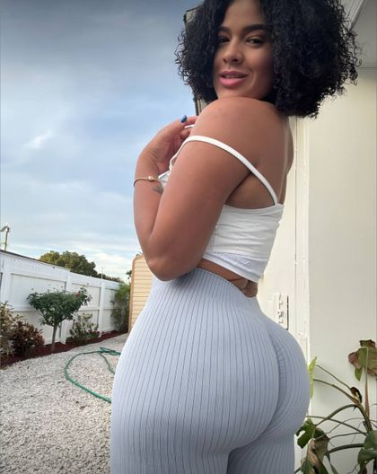 cynthiag1212 OnlyFans picture