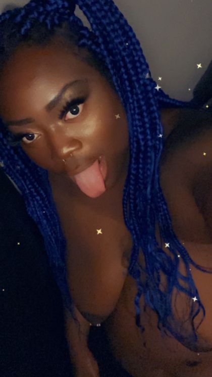 queenbee0106 OnlyFans picture