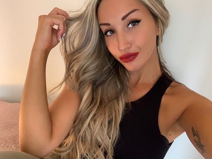 danni5773 OnlyFans picture