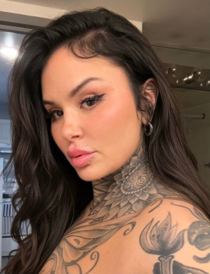 flykarmabird OnlyFans picture