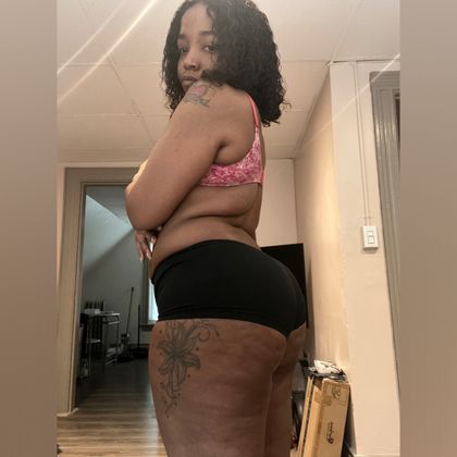 queennonya OnlyFans picture