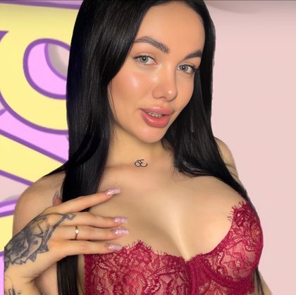 evienne OnlyFans picture