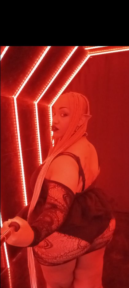 ladymfred OnlyFans picture