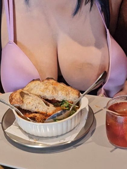 fullaccessfoodandboobs OnlyFans picture