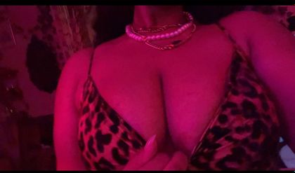thruthickandthick OnlyFans picture