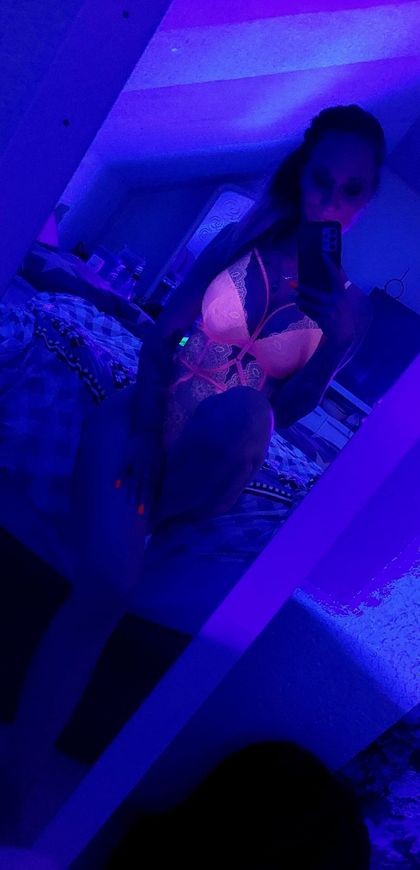 amber-morgan OnlyFans picture