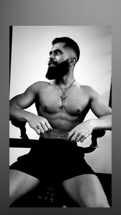 naughtybeardedpersian OnlyFans picture