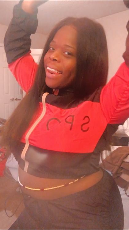 e__shirley OnlyFans picture