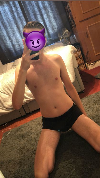 hung_british_twink_xxx OnlyFans picture