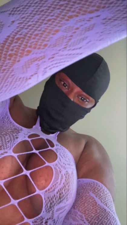 itzzromann OnlyFans picture