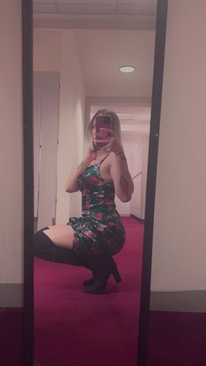 slipperywh3nw3tt OnlyFans picture