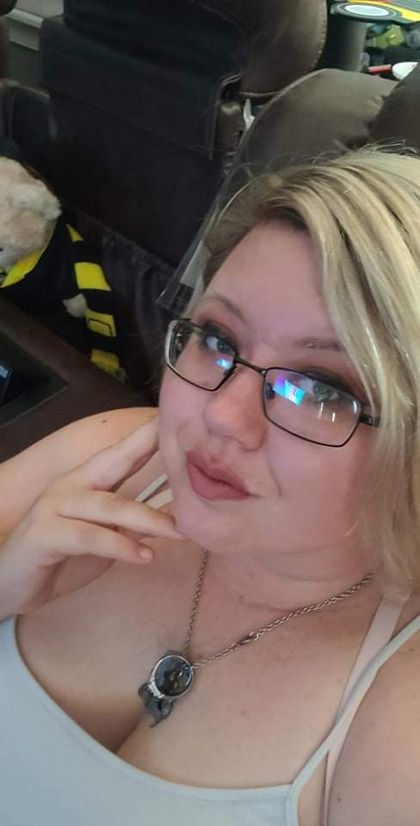 angelbrat812 OnlyFans picture