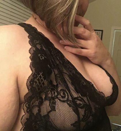 mombodnextdoor OnlyFans picture