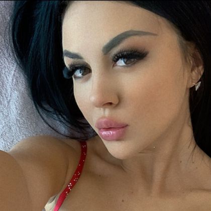 maaryam OnlyFans - Free Trial - Photos - Socials FansMetrics