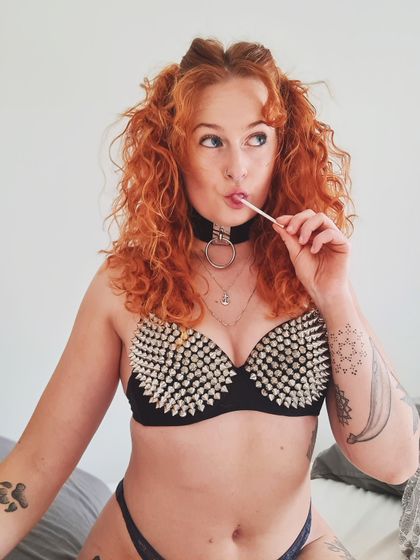 petiteputain OnlyFans picture