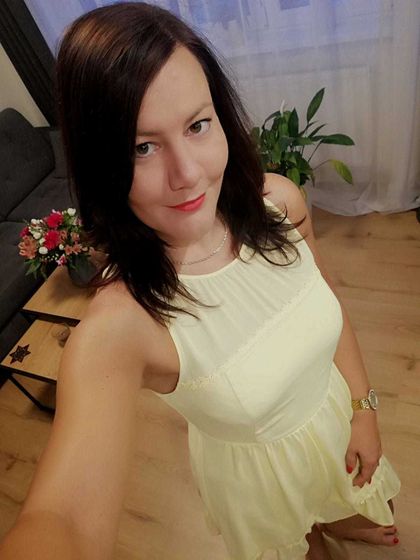 yourhotwife OnlyFans picture