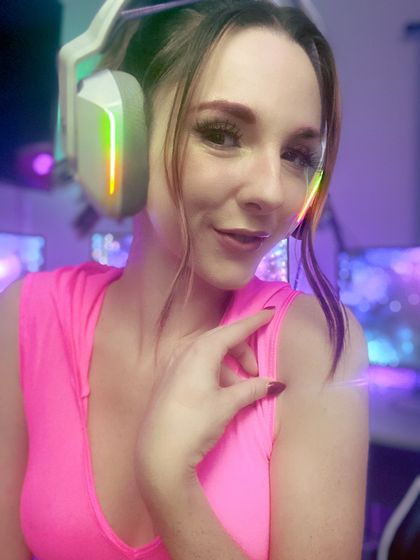 aladora OnlyFans picture