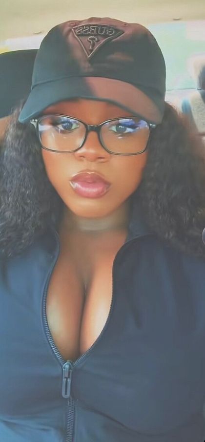 dabratriaah OnlyFans picture