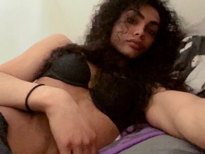 crlyfryz OnlyFans picture