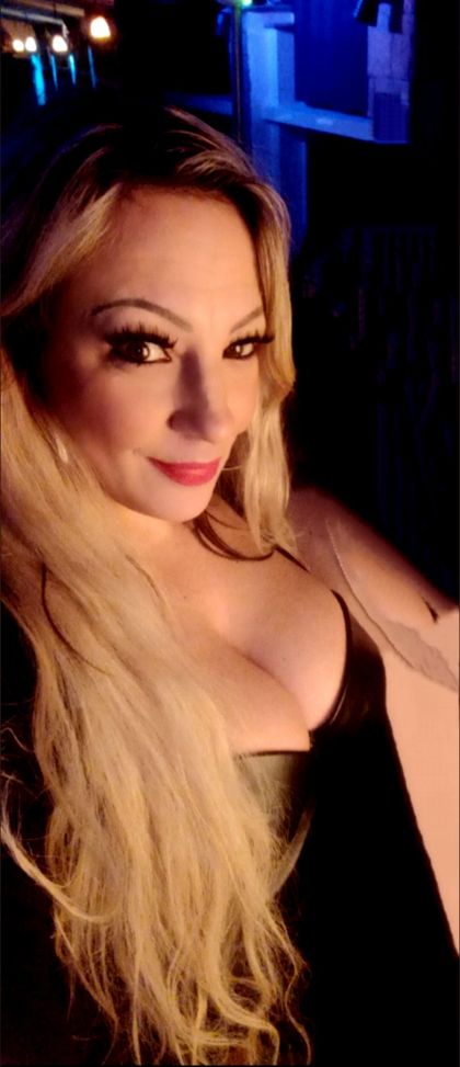ninahills OnlyFans picture