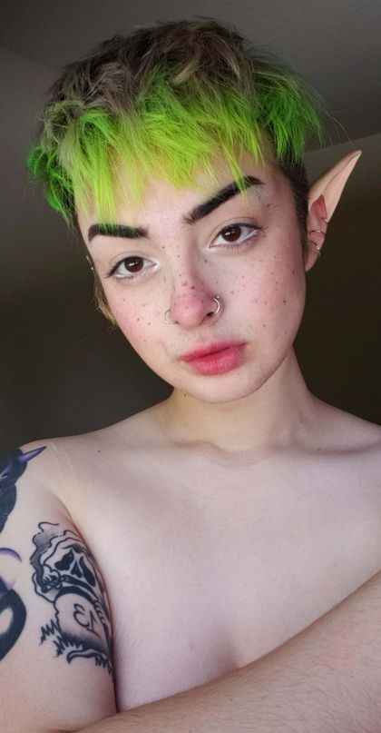 selfproclaimedtwink OnlyFans picture