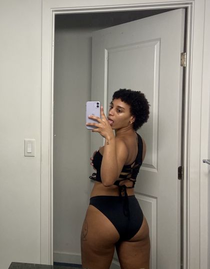 anaisafterhours OnlyFans picture