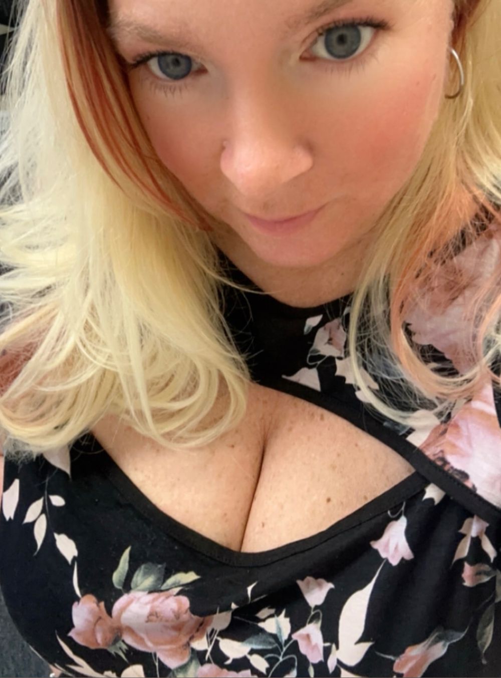 raininpain OnlyFans profile picture