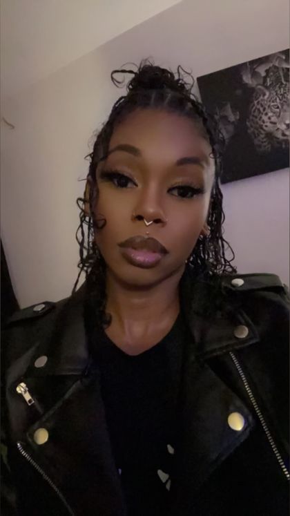 simonee OnlyFans picture