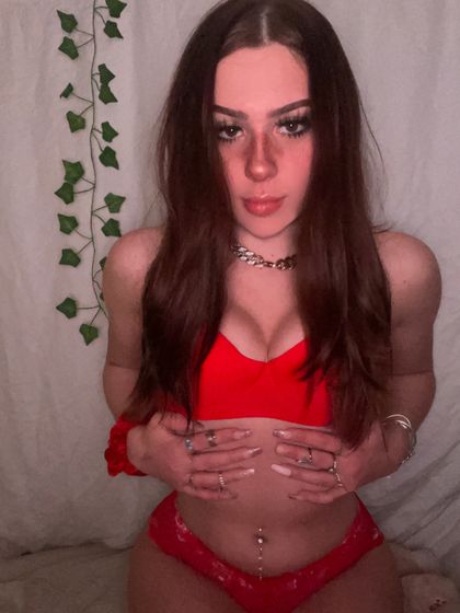 kristinarenxo OnlyFans picture