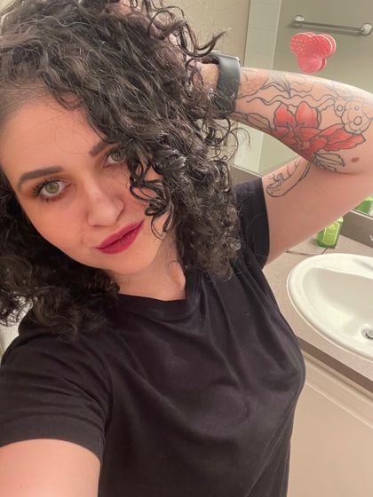 marieshoneyhive OnlyFans picture